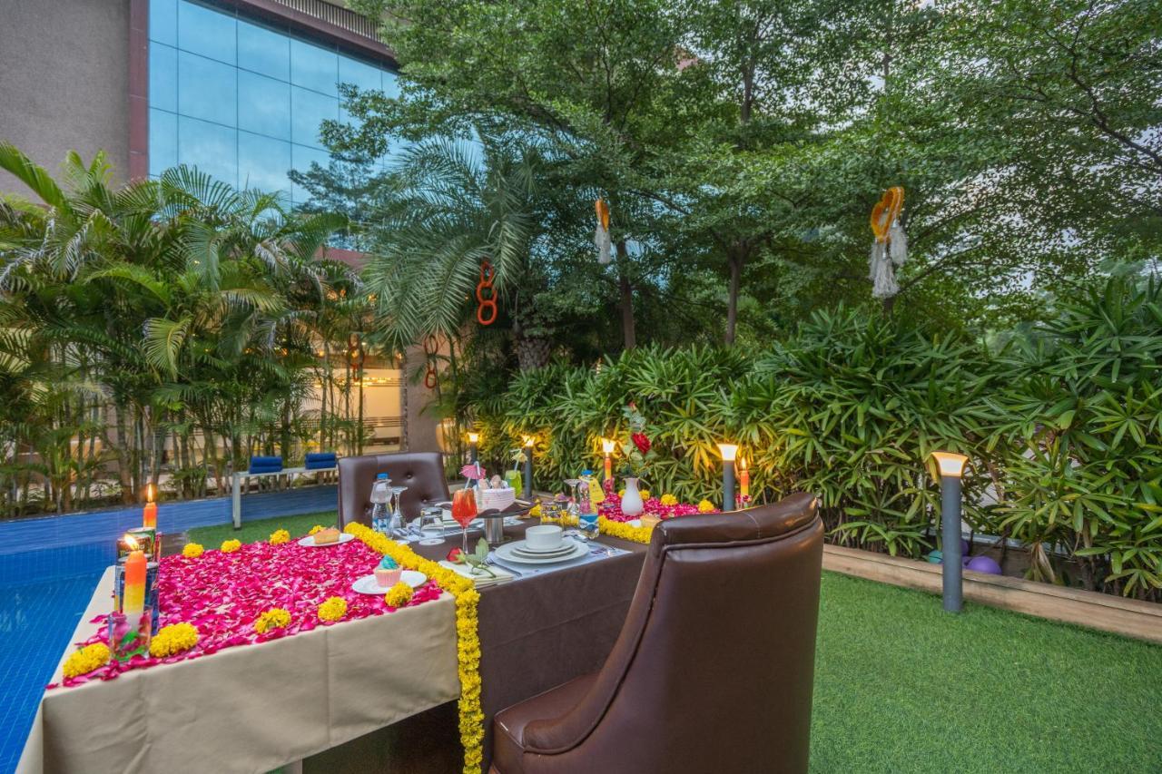Jalashray Resort Nadiād Buitenkant foto