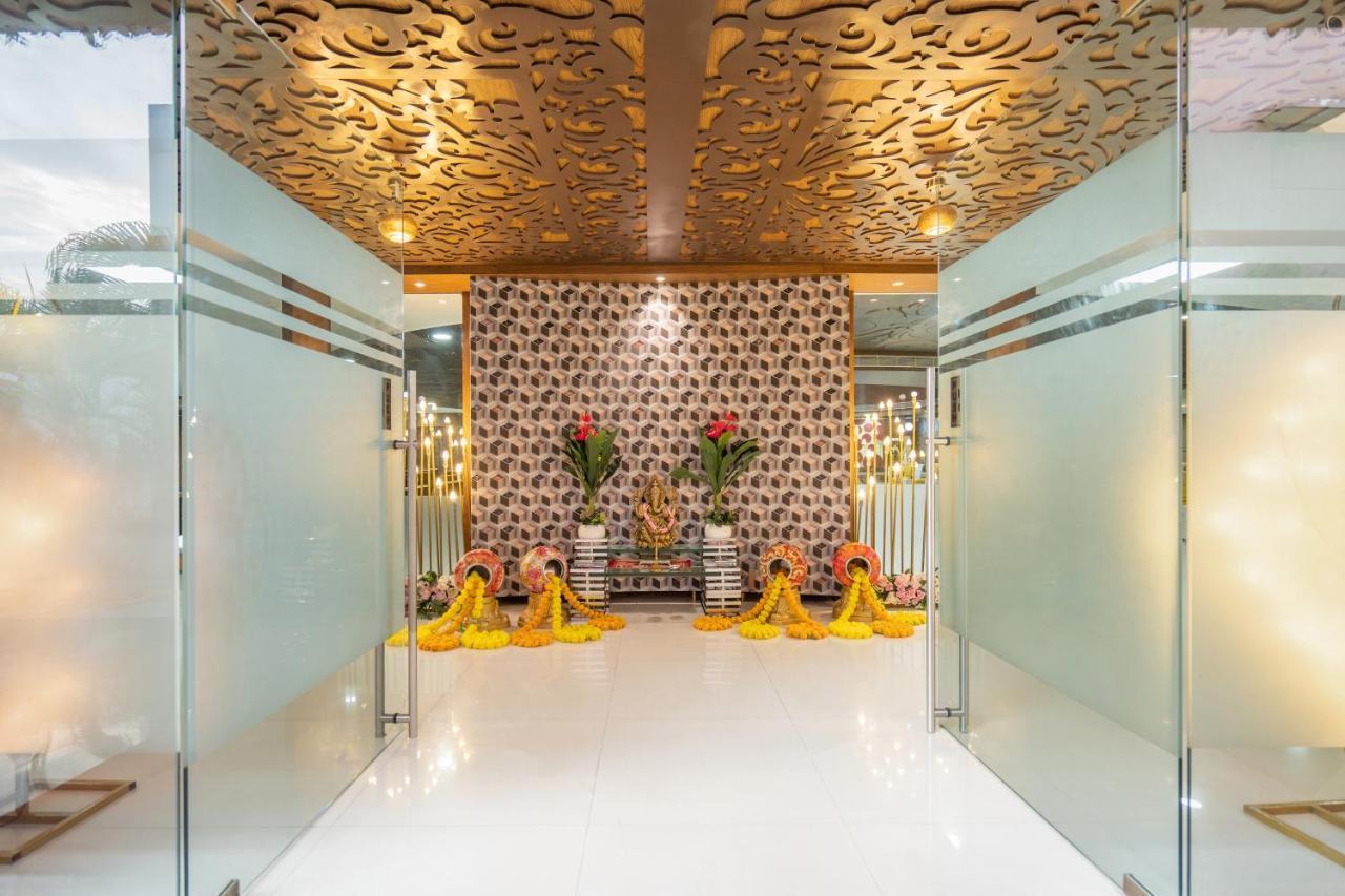 Jalashray Resort Nadiād Buitenkant foto